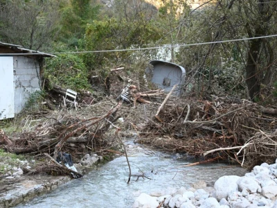 Uništena riblja farmu u poplavljenom području Jablanice