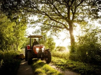 Traktor Valtra A