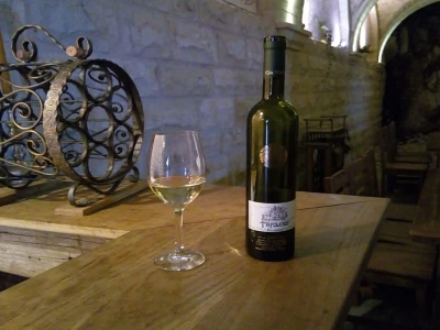 Vina manastira Tvrdoš