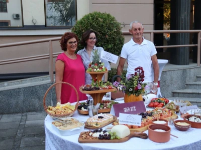 Vinski trg u Derventi