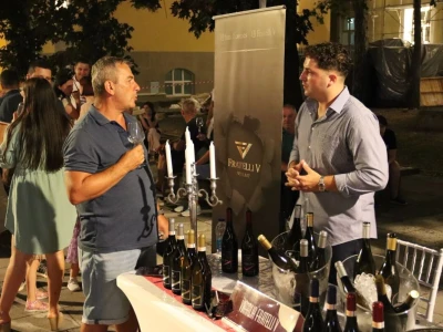 Vinski trg u Derventi
