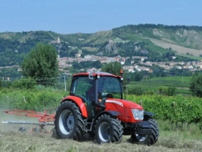 Traktor McCormick X4