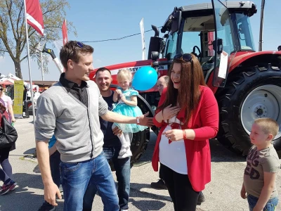 Zaprosio djevojku na sajmu u Gudovcu