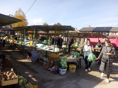 Zelena pijaca u Gornjem Vakufu- Uskoplju izuzetno slabo posjećena