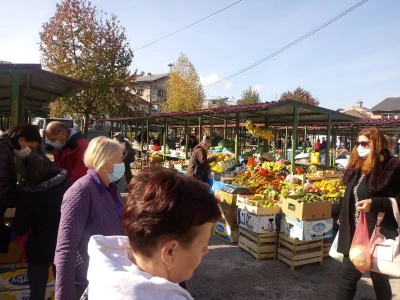 Zelena pijaca u Gornjem Vakufu- Uskoplju izuzetno slabo posjećena