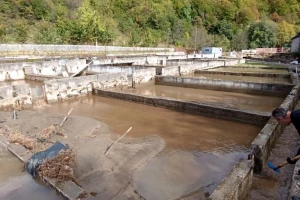 Zakiru poplava odnijela 5,5 tona ribe: "Ljudi, hitno mi je potrebna mašina"