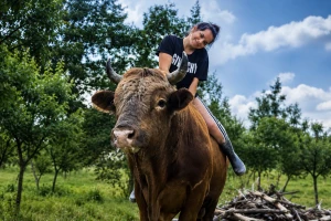 “Čuvaj se curice” i dalje joj dovikuju! Najmlađa bh. koridašica završila školu i poručuje: Ostajem u poljoprivredi