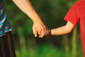 Moja priča: Bako, oni su prodali sve, kuće više nema...