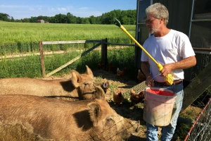 EU povjerenik za poljoprivredu tvitovima se zamjerio farmerima? Koga on štiti?