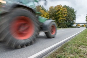 30 dana zatvora i kazna od 3.000 KM - Vozio traktor s 3,21 promila alkohola u krvi