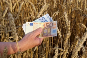 EK predložila iznimnu mjeru - poljoprivrednicima do 15.000 eura poticaja