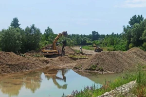 Hitni radovi u Semberiji: Produbljuju se kanali i povećava dotok vode iz Drine