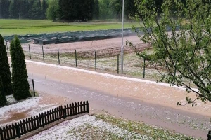 Nezapamćeno nevrijeme pogodilo Busovaču - led uništio usjeve