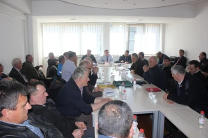 Dedić s udruženjima: Potrebno je više novaca!