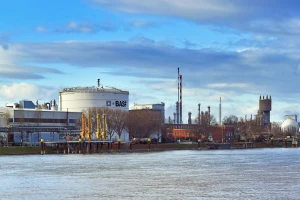 Njemački hemijski div BASF proizvodnju seli u Kinu?