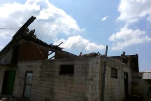 Grom udario u štalu, izgorio čitav objekt i hrana za stoku