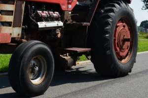 Voz udario u traktor - traktorist R.P. (54) podlegao povredama