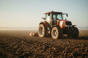 Traktor EuroWolf 454