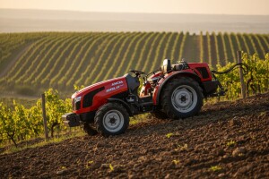 Traktor Hittner Ecotrac 40